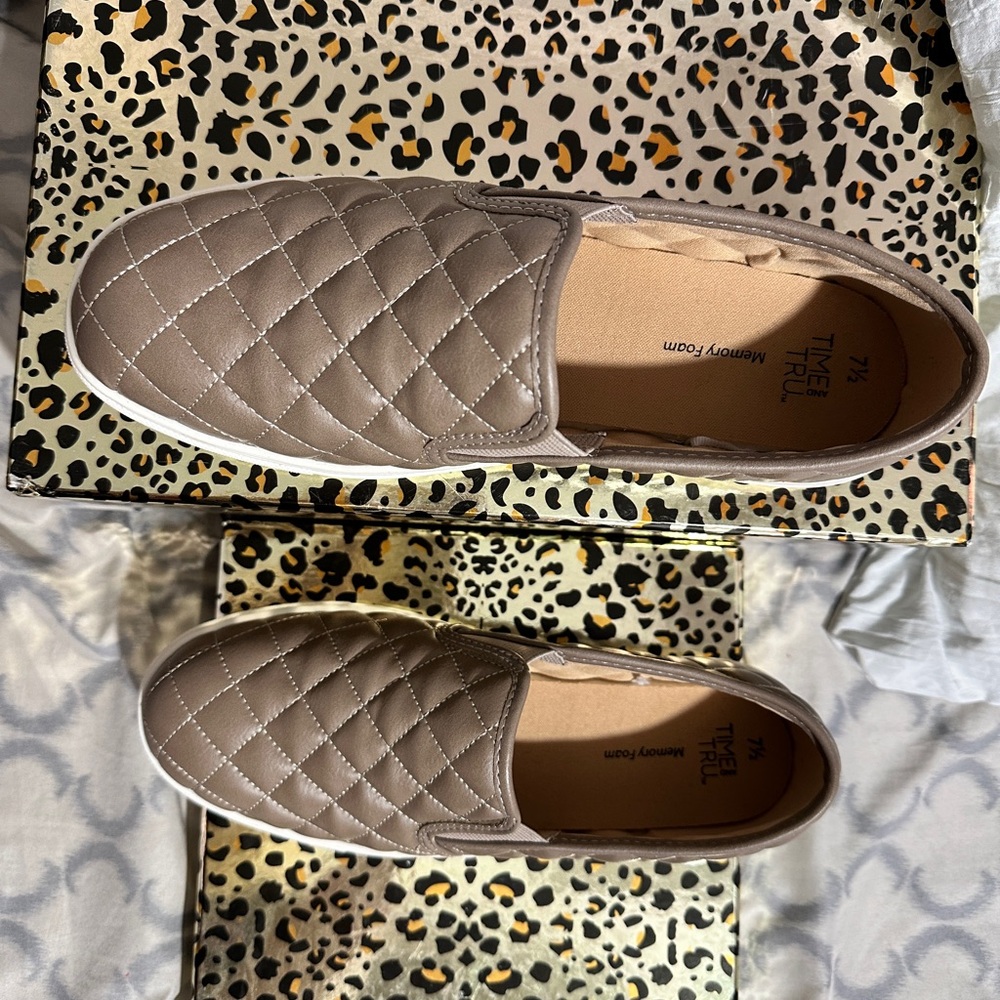 Time&tru slip ons